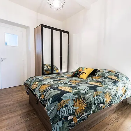 Appartement Cocooning Au Coeur De La Cite Imperiale *